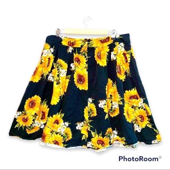 Sunflower Floral Skater Mini Skirt - Picture 1 of 1